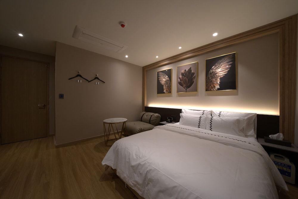 Gaeul Hotel Standard Double Room 28