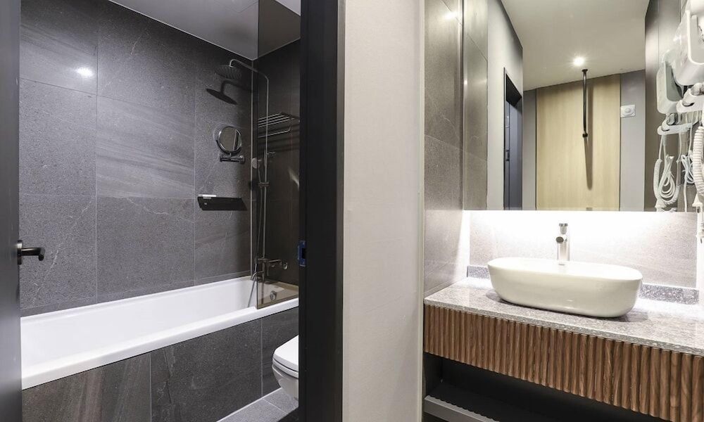 Wonju Brown Dot Hotel Corporate City Deluxe King Room 9