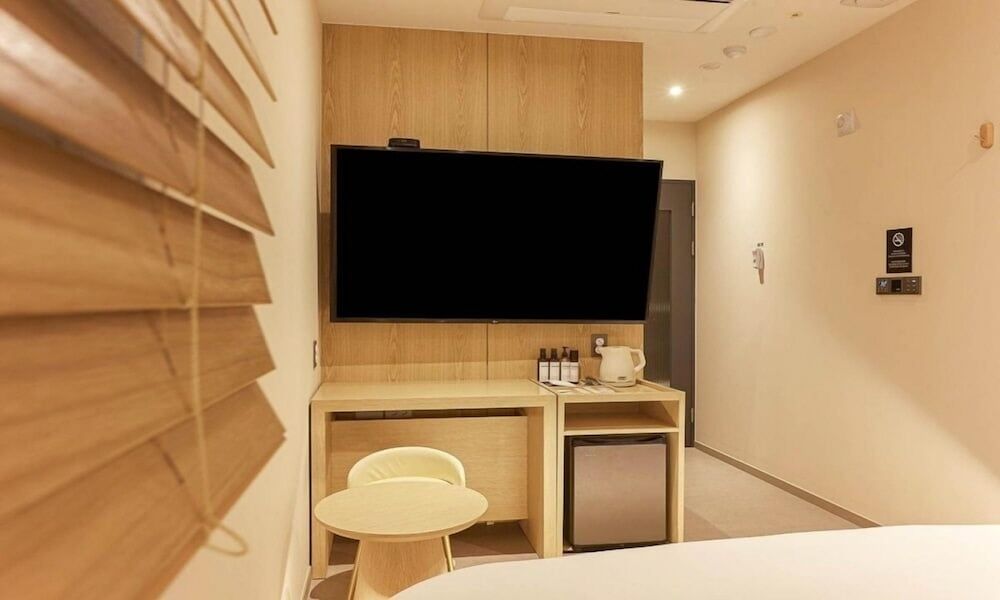Wonju Brown Dot Hotel Corporate City Standard King Room 4