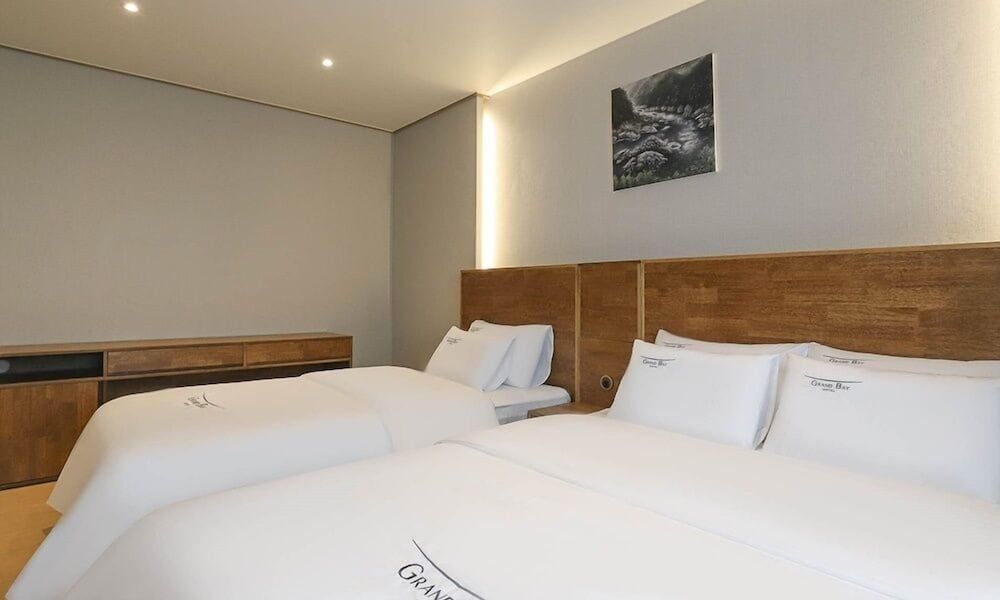 Hotel Grand Bay Boryeong Twin Room 10