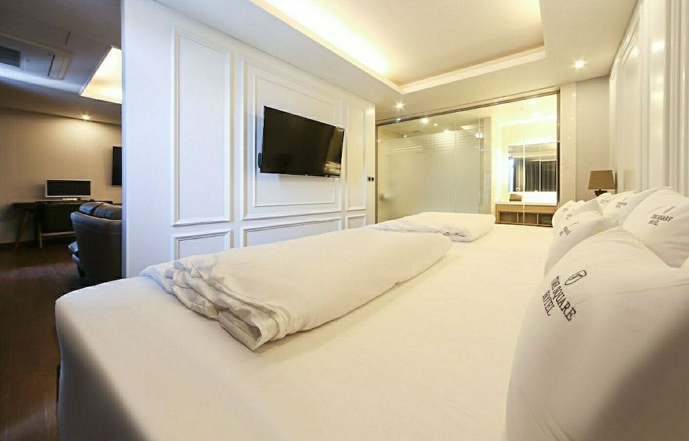 Time Square Hotel Royal Suite 6