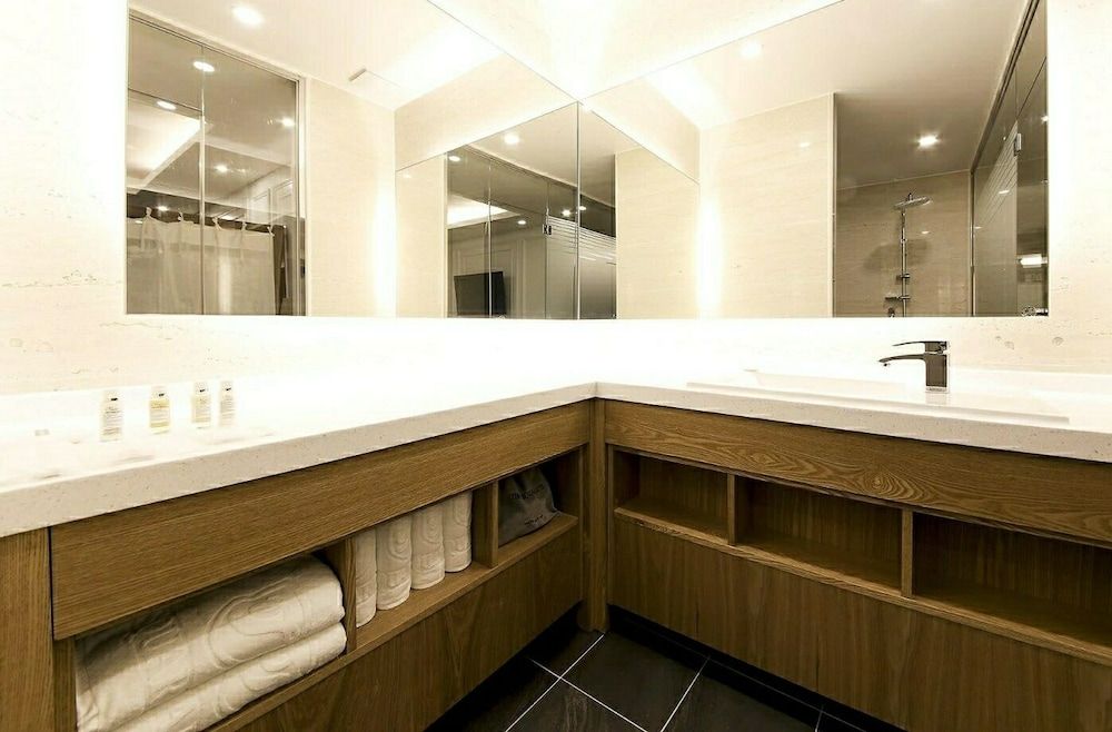 Time Square Hotel Royal Suite 7