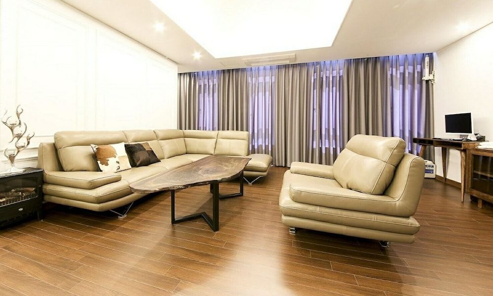 Time Square Hotel Royal Suite 2