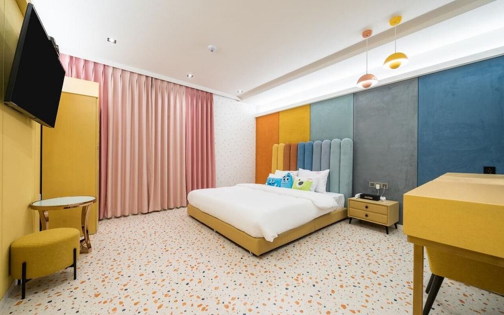 JANGYU ALMOND KIDS HOTEL Deluxe Room 2
