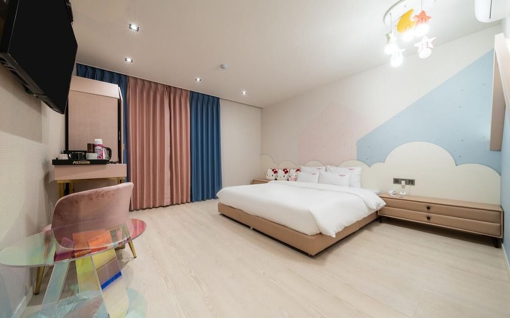 JANGYU ALMOND KIDS HOTEL Deluxe Room 6