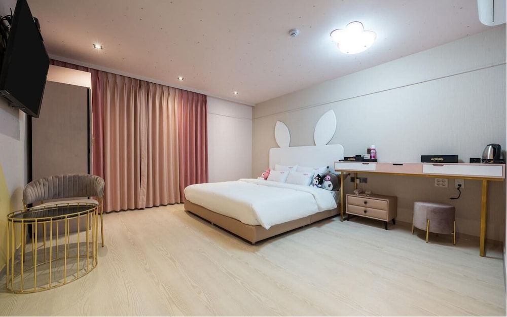 JANGYU ALMOND KIDS HOTEL Deluxe Room 4