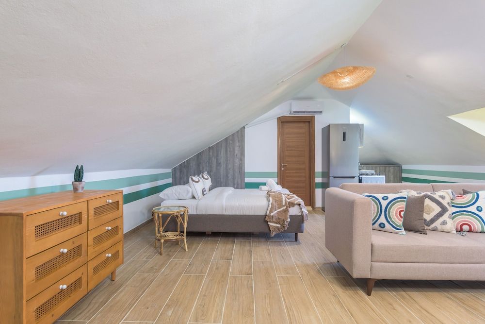 Glow Studios & Apartments in Batroun Glow 42 10