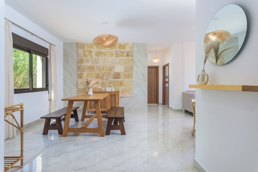 Glow Studios & Apartments in Batroun Glow 12 12