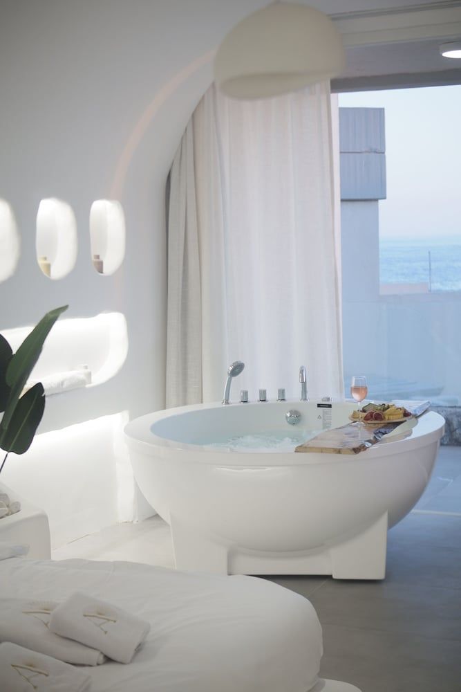 Aqualand Hotel & Resort Deluxe Double Room, Balcony, Sea View 8