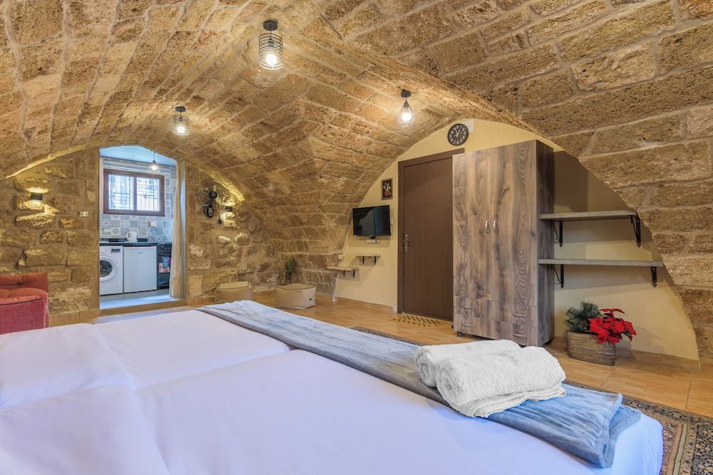 Timberwood Studio in Batroun Deluxe Studio, Non Smoking, City View 6