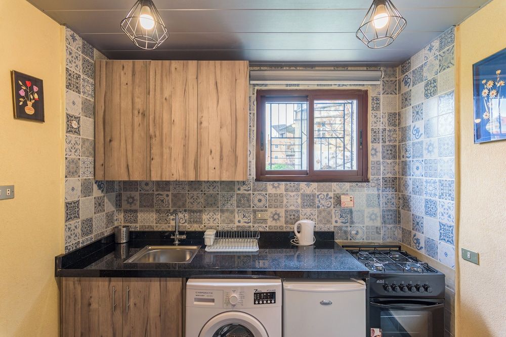 Timberwood Studio in Batroun Deluxe Studio, Non Smoking, City View 8