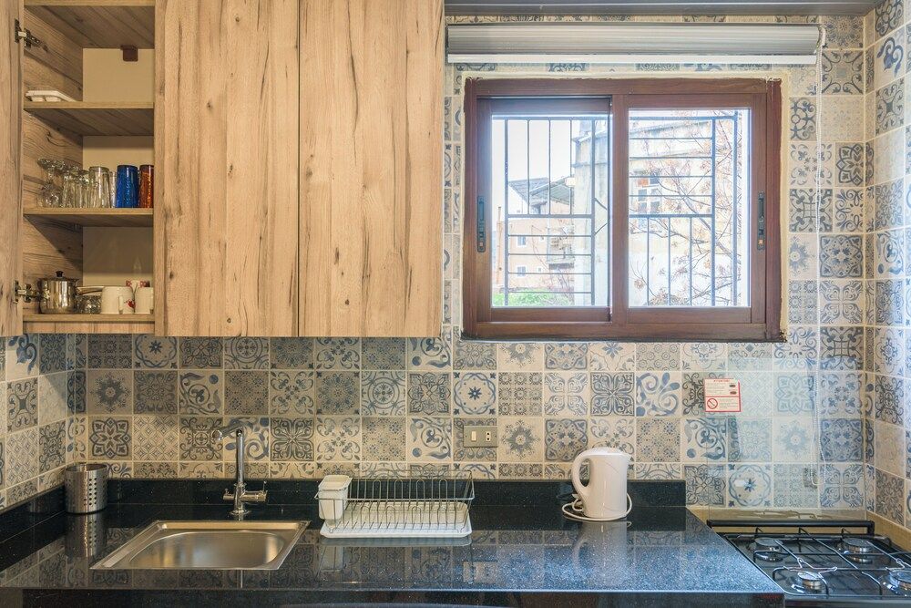 Timberwood Studio in Batroun Deluxe Studio, Non Smoking, City View 9