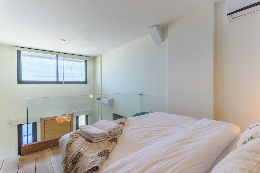 Sea Lofts-Kfar Abida Oceanfront Retreats Sea Loft 2 4