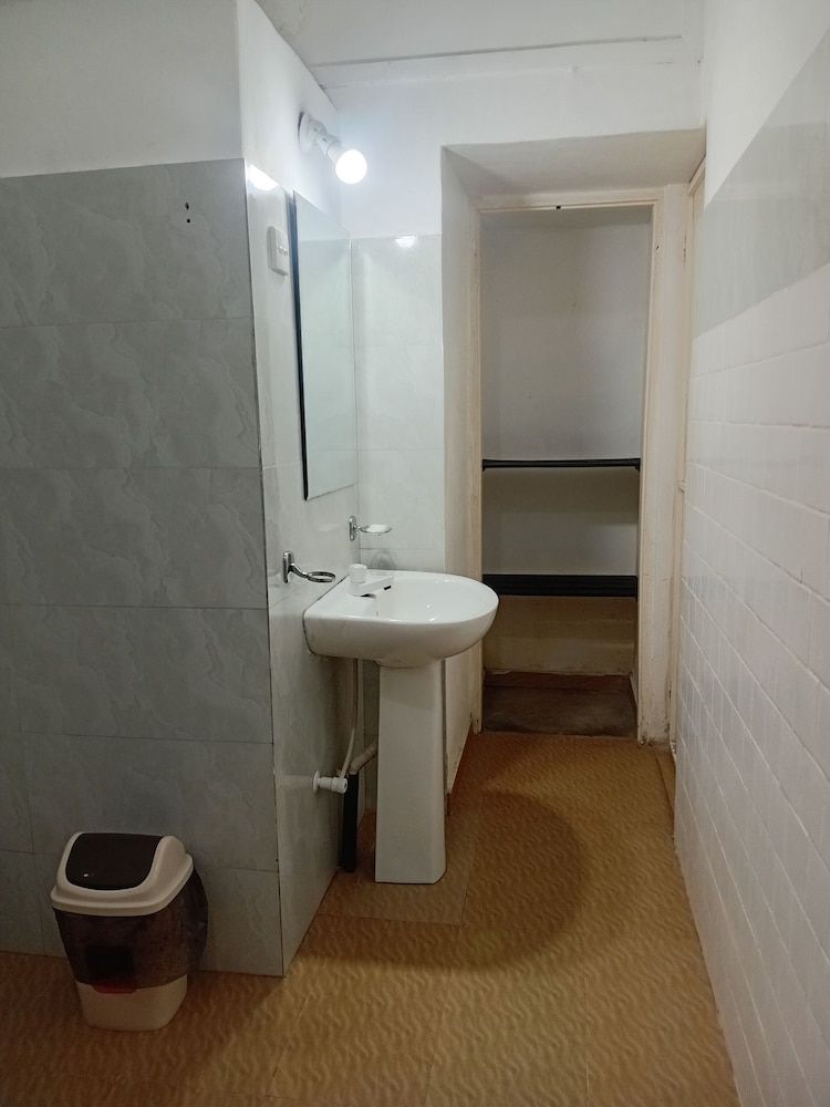 Golden Beach Hotel & Restaurant Standard Triple Room, Multiple Beds, Air conditioning, Sea View 5