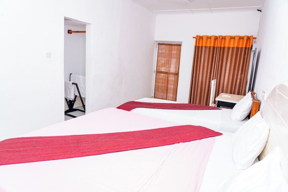 Golden Beach Hotel & Restaurant Standard Triple Room, Multiple Beds, Air conditioning, Sea View 3