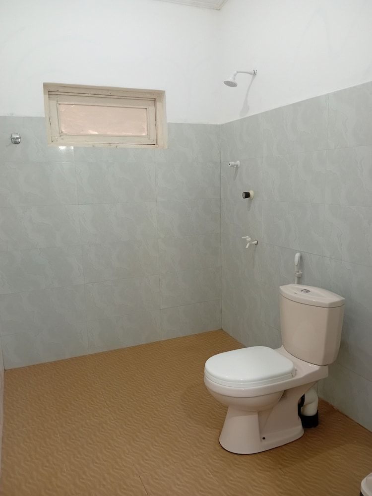 Golden Beach Hotel & Restaurant Standard Triple Room, Multiple Beds, Air conditioning, Sea View 4