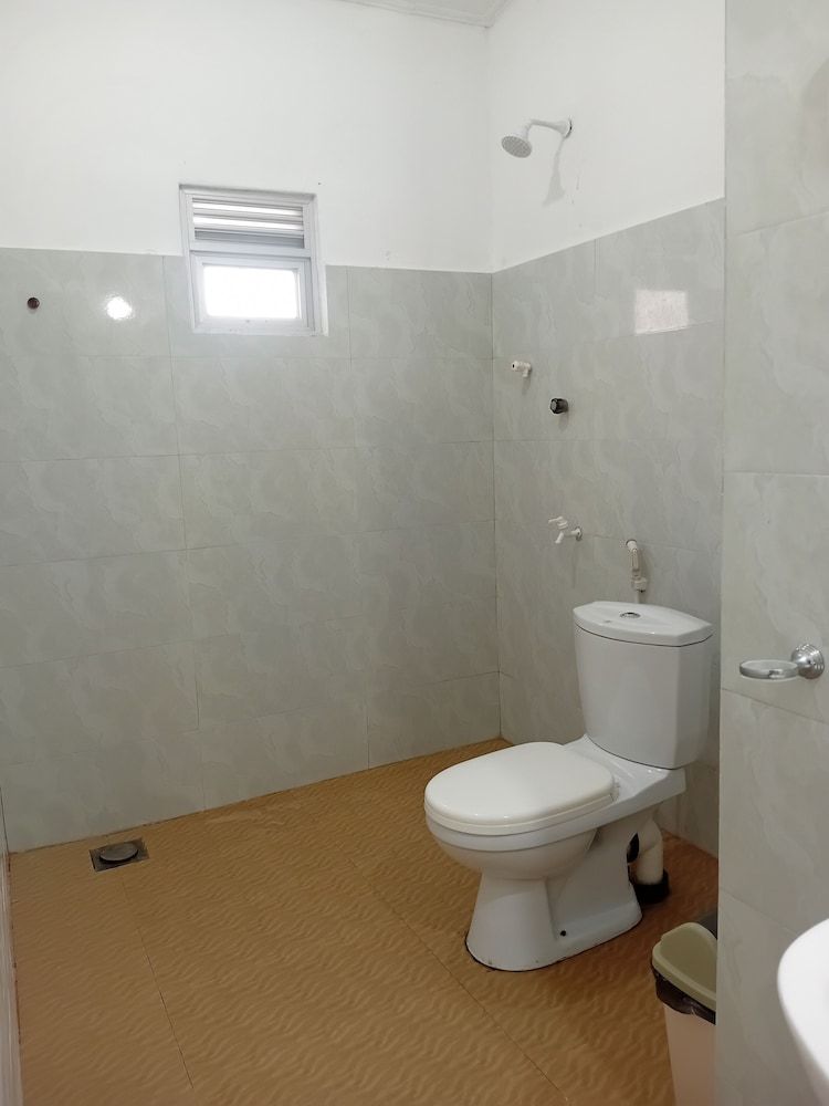 Golden Beach Hotel & Restaurant Standard Double Room, 1 King Bed, Air conditioning, Sea View 4