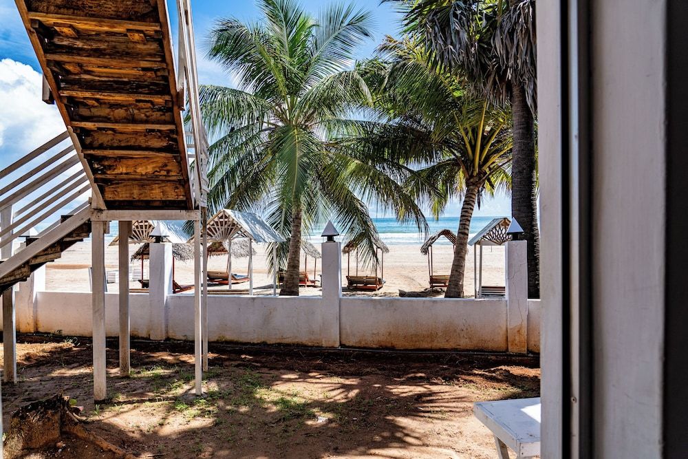 Golden Beach Hotel & Restaurant Standard Triple Room, Multiple Beds, Air conditioning, Sea View 7