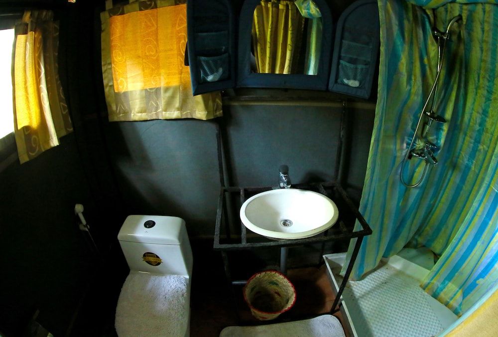 Master Campers Lanka Deluxe Tent, River View 4