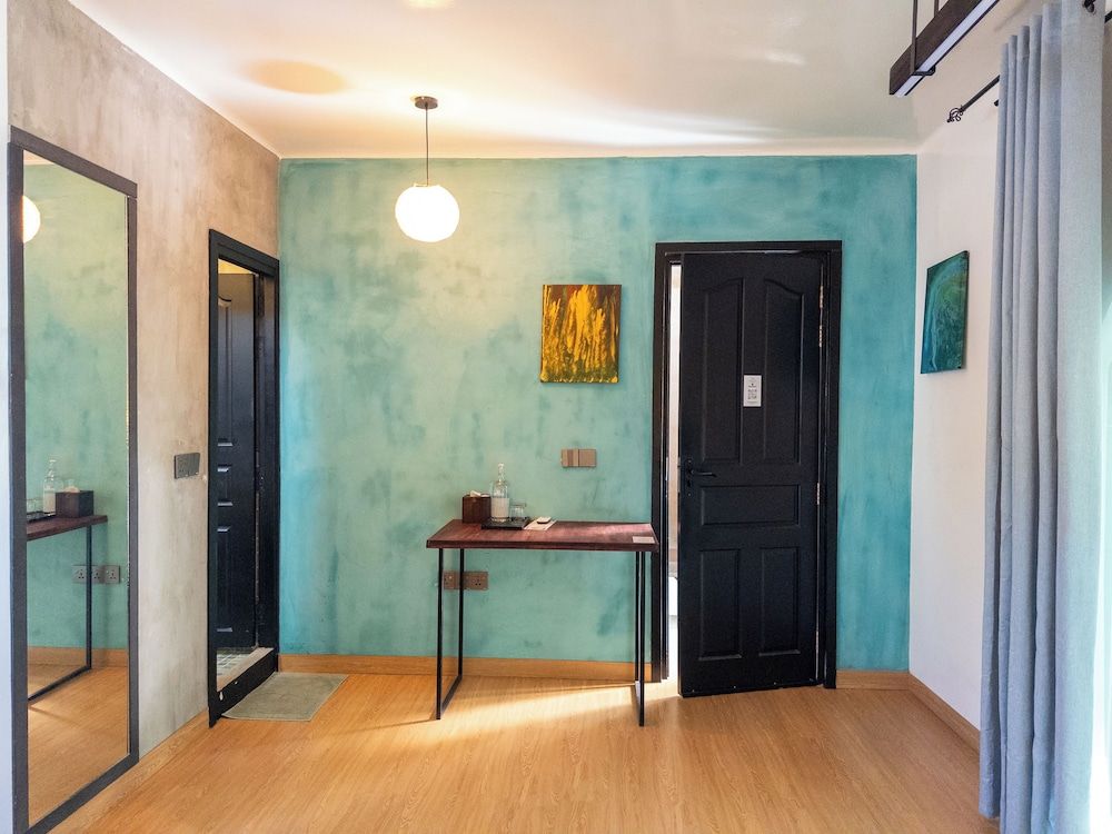 Zinnia Villa Deluxe Double or Twin Room, Balcony, Pool View 17