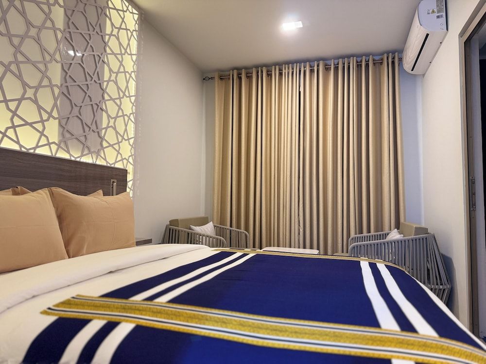 Avyanna Gulhi Beach Deluxe Twin Room, City View 3