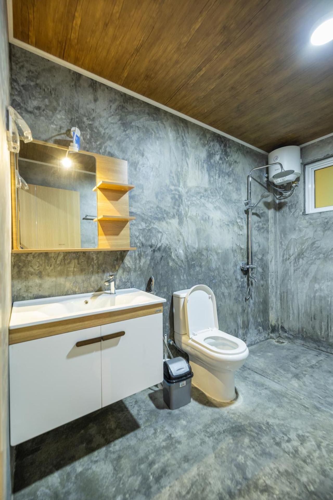 Bibee Surf Deluxe Double or Twin 3