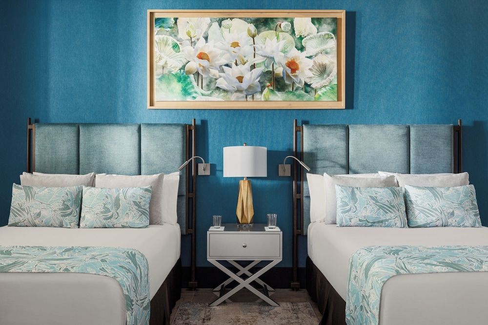 One-Bedroom Suite Twin + Cirque du Soleil LUDÕ (2 Tickets) Show and Dinner Experience