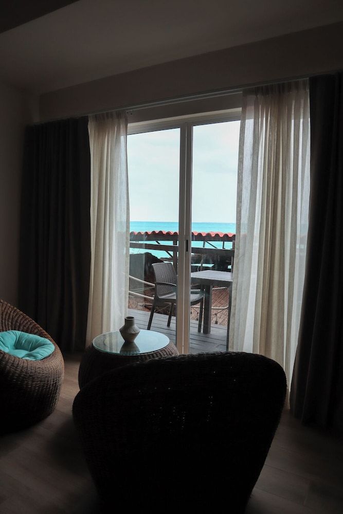 La Palma Beachfront - Self Check In Junior Double Room, Balcony 6