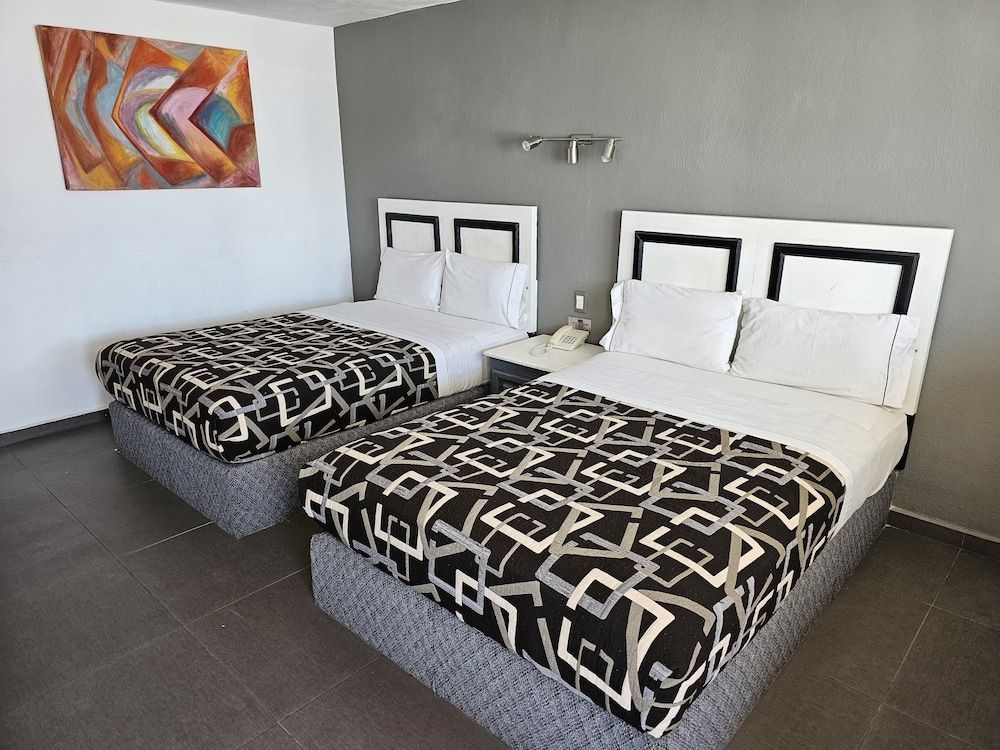 La Vid Aguascalientes Basic Double Room 2