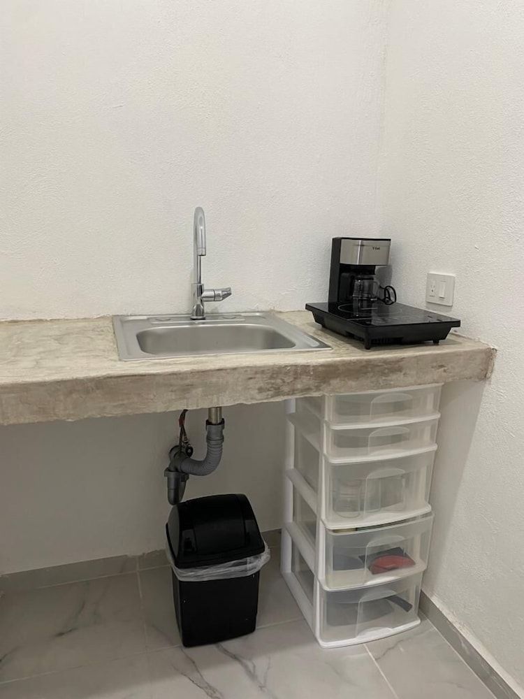 Casa Colibrí El Cuyo Family Room 2