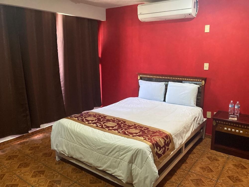 Hotel Mandarin Standard Single Room, City View 4