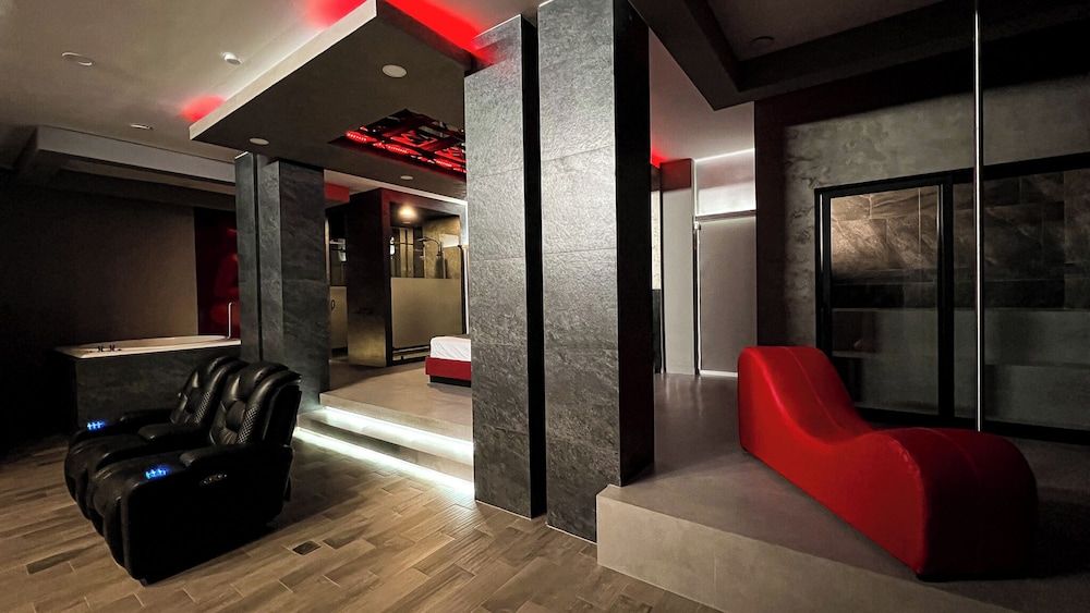 Motel Boutique Qatro Luxury Studio Suite, 1 Bedroom 2