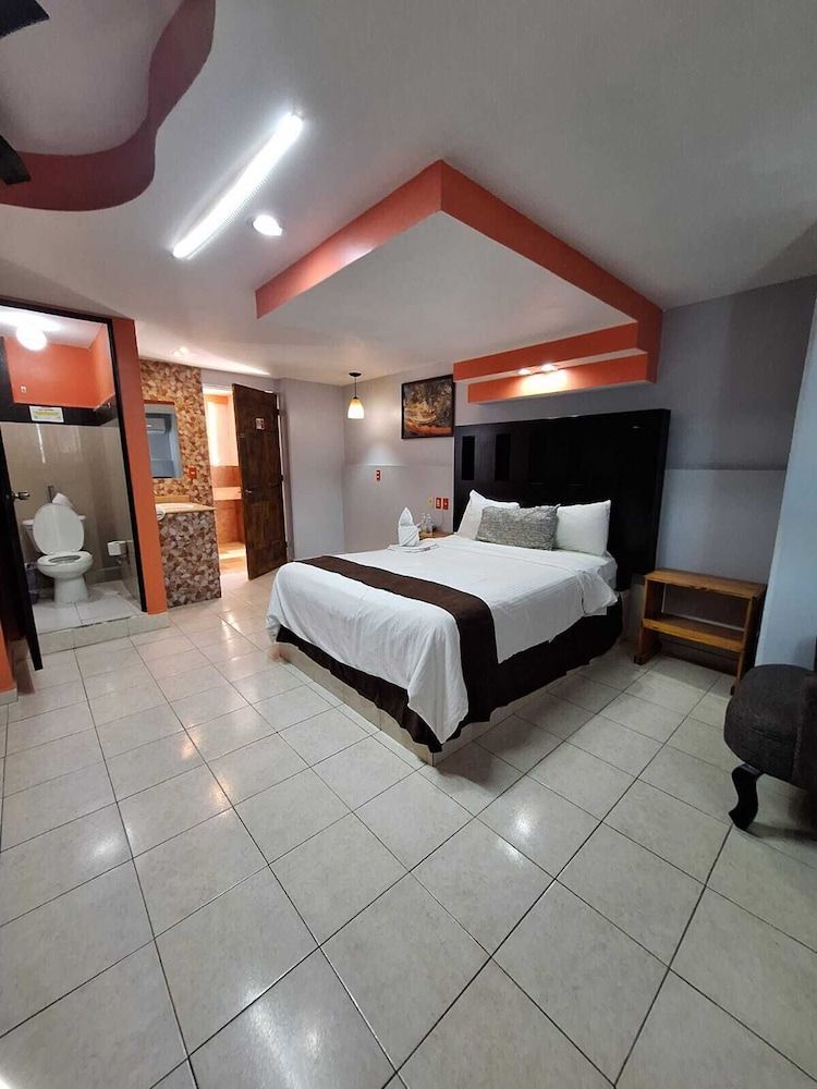 Classic Room, 1 Queen Bed
