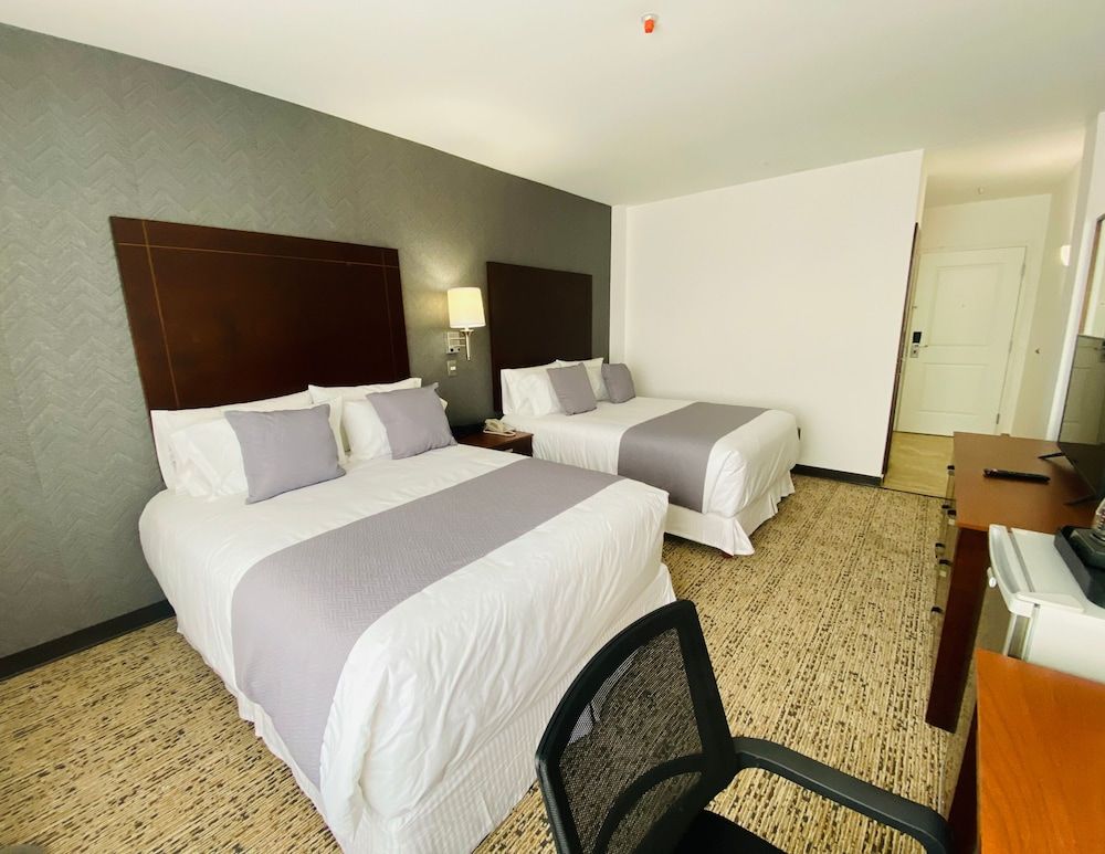 La Quinta by Wyndham Reynosa Room, 2 Queen Beds, Non Smoking 4