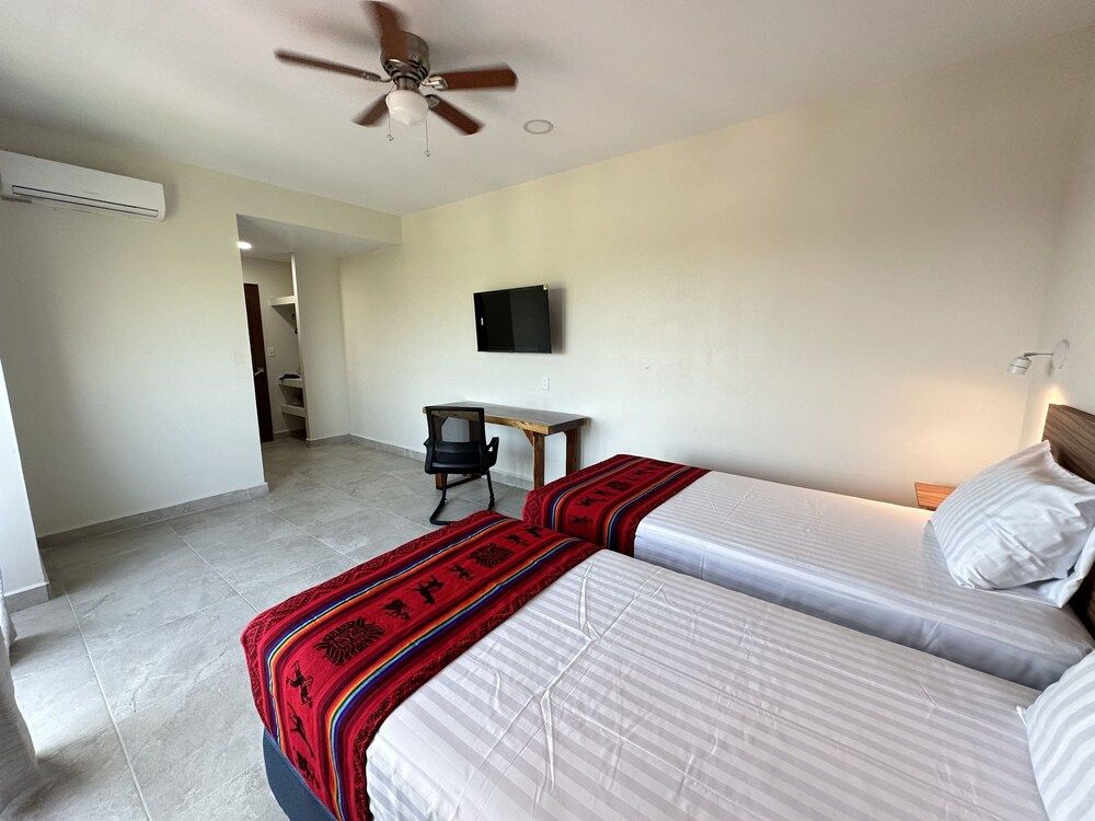 Oneiro Suites Deluxe Twin Room, 2 Twin Beds, Non Smoking, Pool View 3