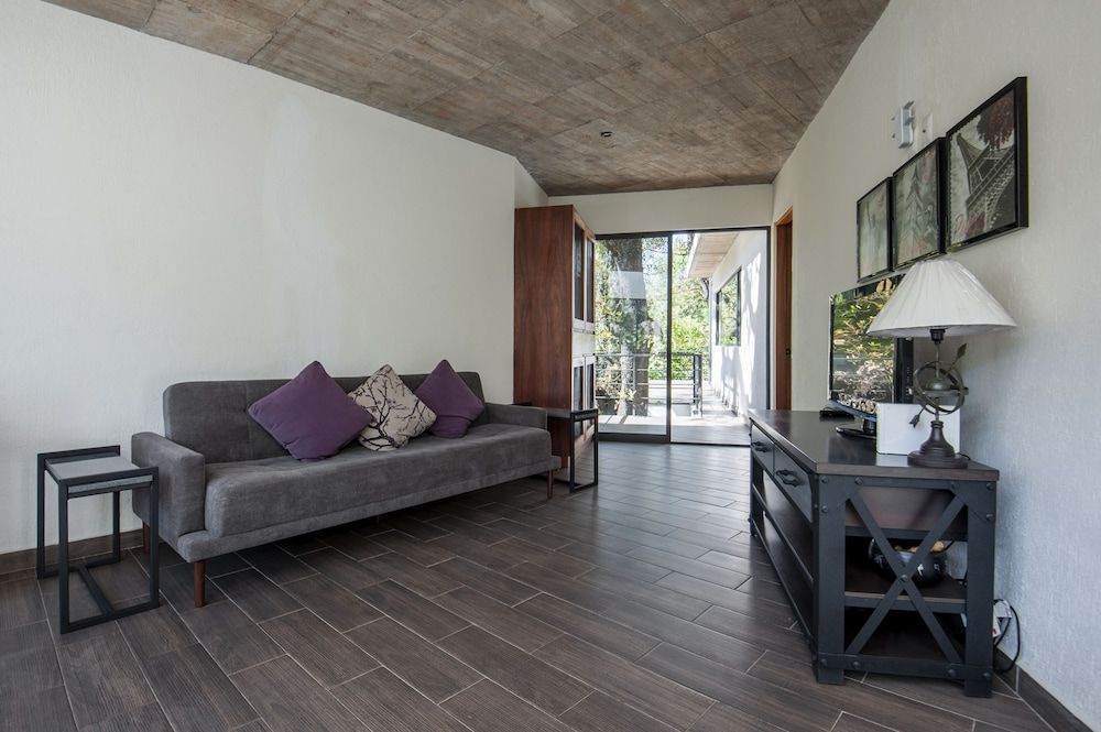 Casa con amplia terraza y jacuzzi Family House 8