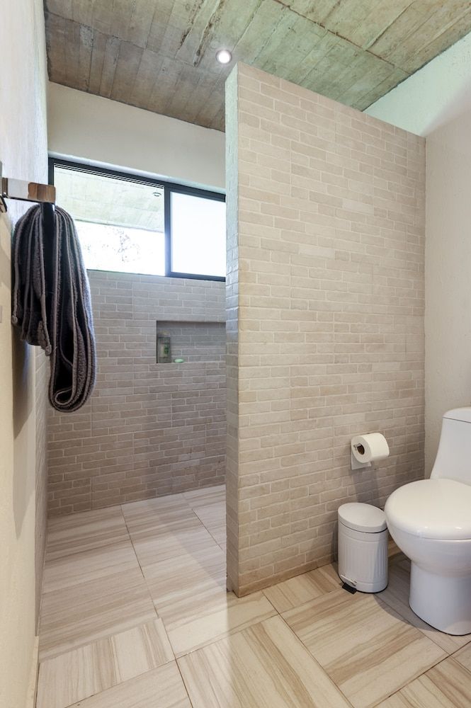 Casa con amplia terraza y jacuzzi Family House 13