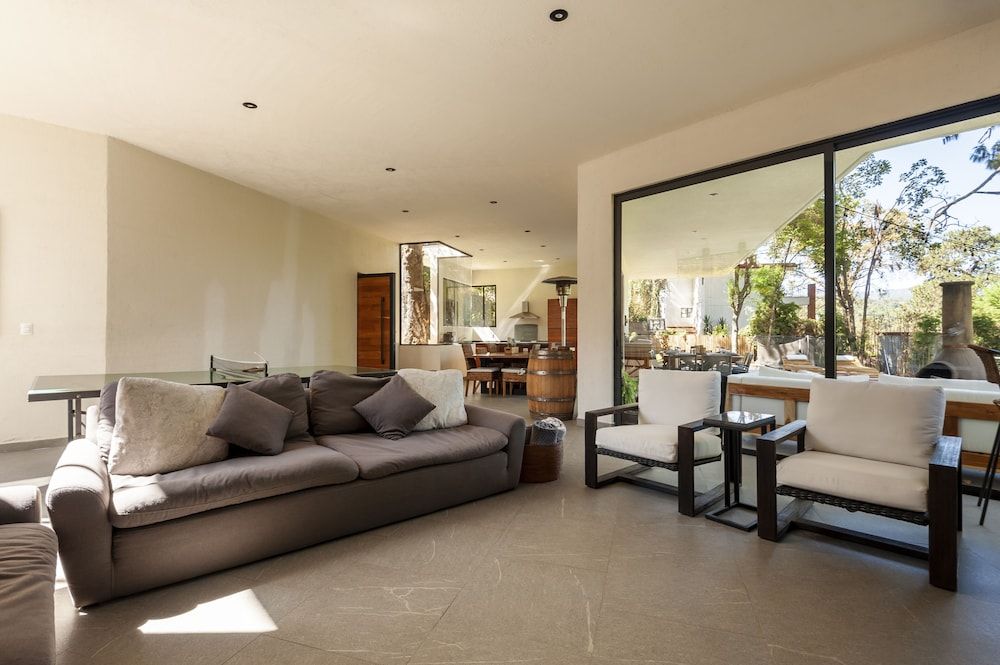 Casa con amplia terraza y jacuzzi Family House 7