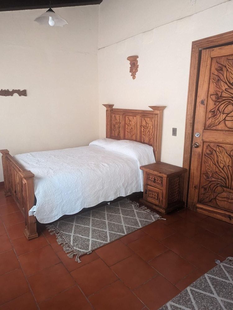 OYO Los Alcatraces Superior Room 5