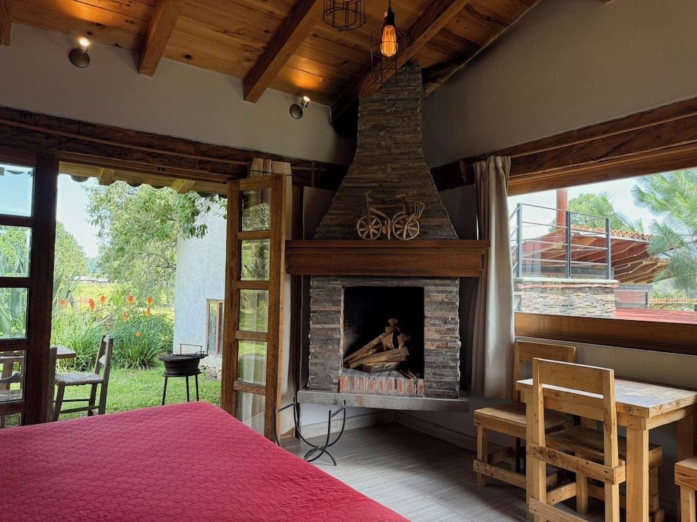 Cabañas Santa Fe Tapalpa Traditional Cabin 4