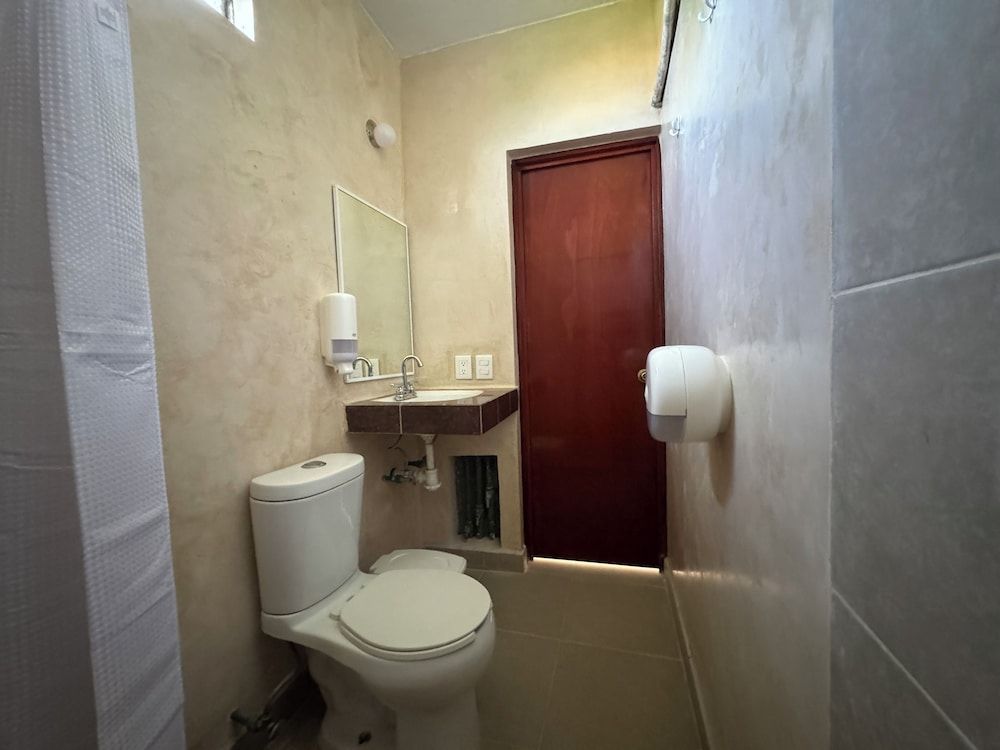 Viajero Puerto Escondido Hostel Deluxe Quadruple Room, 2 Double Beds 5