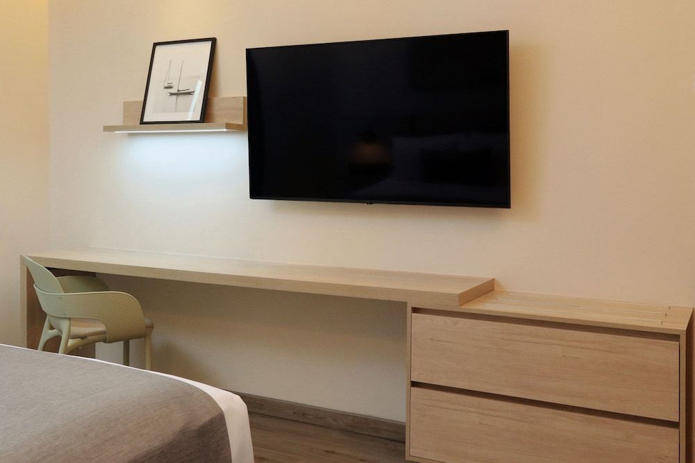 City Express Plus By Marriott Monterrey Centro Standard Room, 1 King Bed 5