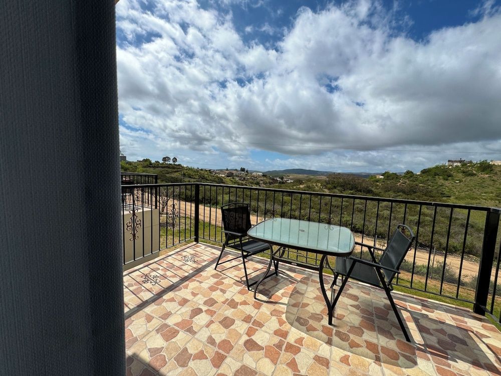 Cabañas Colibri Double Room, Hill View 9