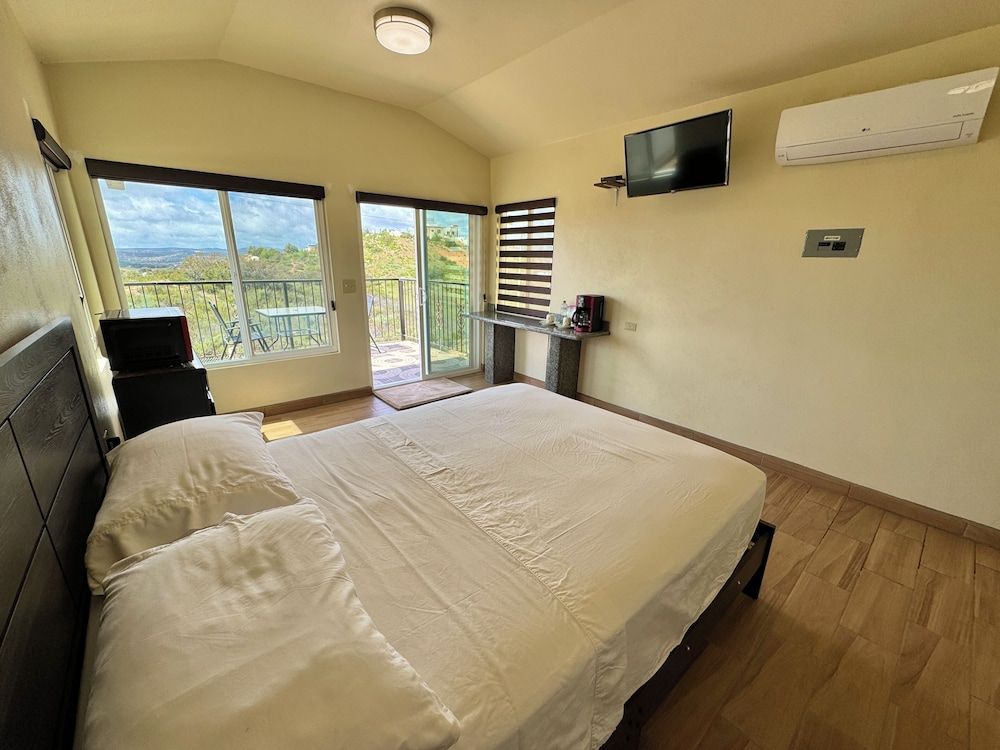 Cabañas Colibri Double Room, Hill View 4