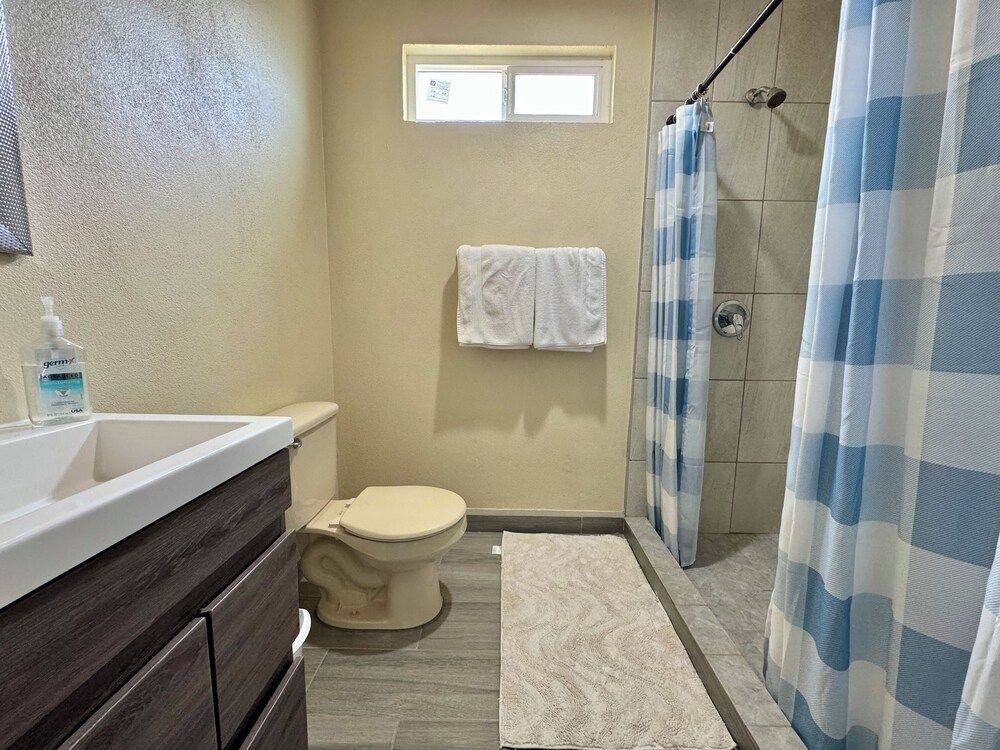 Cabañas Colibri Double Room, Hill View 13