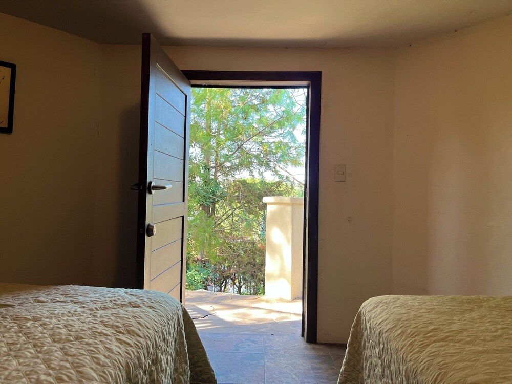 Cabaña El Roble Mazamitla Family Cabin, Mountain View 10