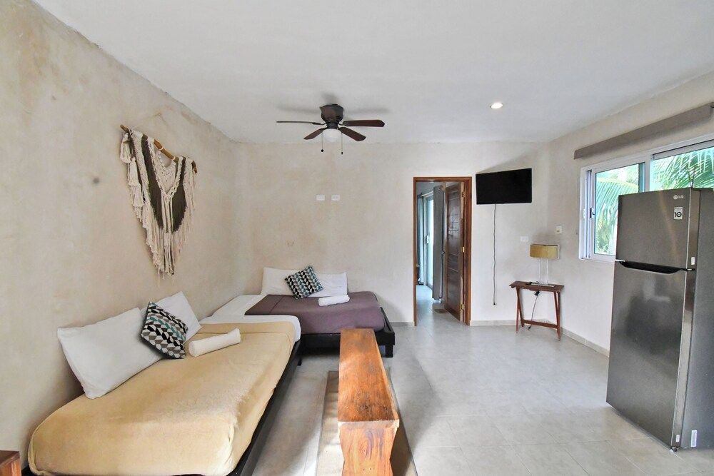 Casa Maria Bonita Hotel & Restaurant El Cuyo by Spot Rentals Standard Apartment, Pool View 11