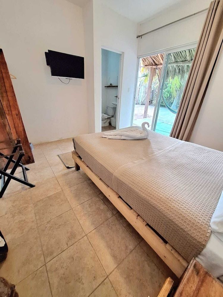 Casa Maria Bonita Hotel & Restaurant El Cuyo by Spot Rentals Standard Room, Garden View 8