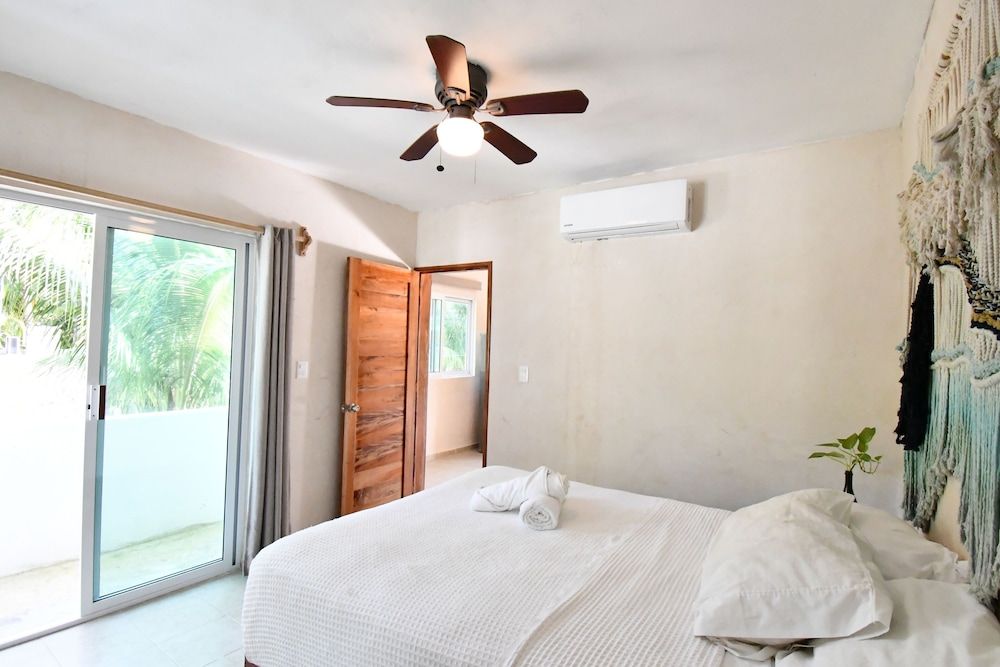 Casa Maria Bonita Hotel & Restaurant El Cuyo by Spot Rentals Standard Apartment, Pool View 8