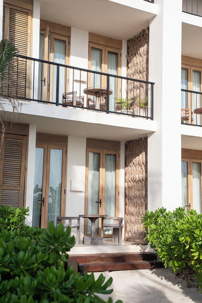 Suites Panamera Balcony Room Superior 9